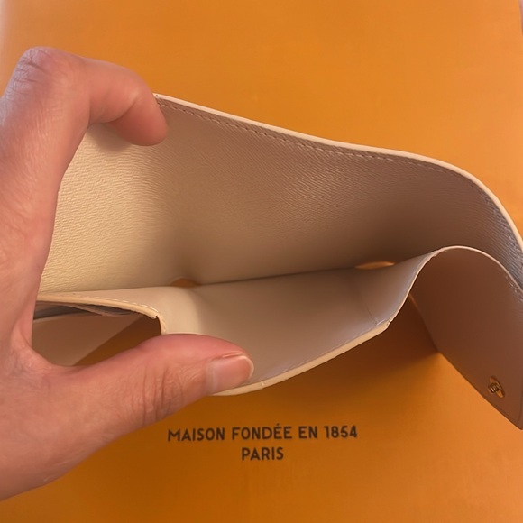 Louis Vuitton Nautical Victorine Wallet (box and dustbag included) - Picture 17 of 17